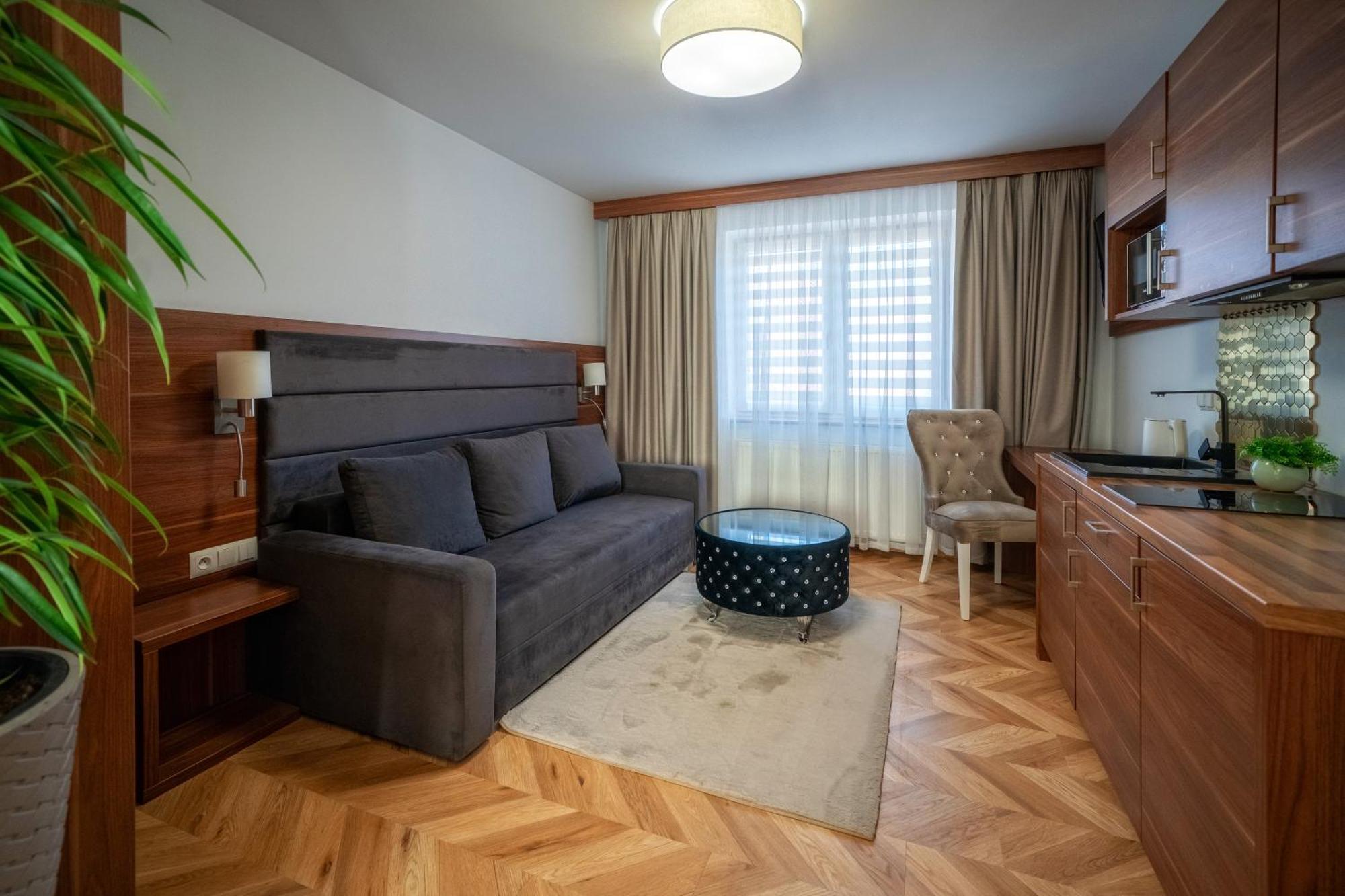 Gorski Resort Lux Apartments Jacuzzi & Sauna بورونين المظهر الخارجي الصورة